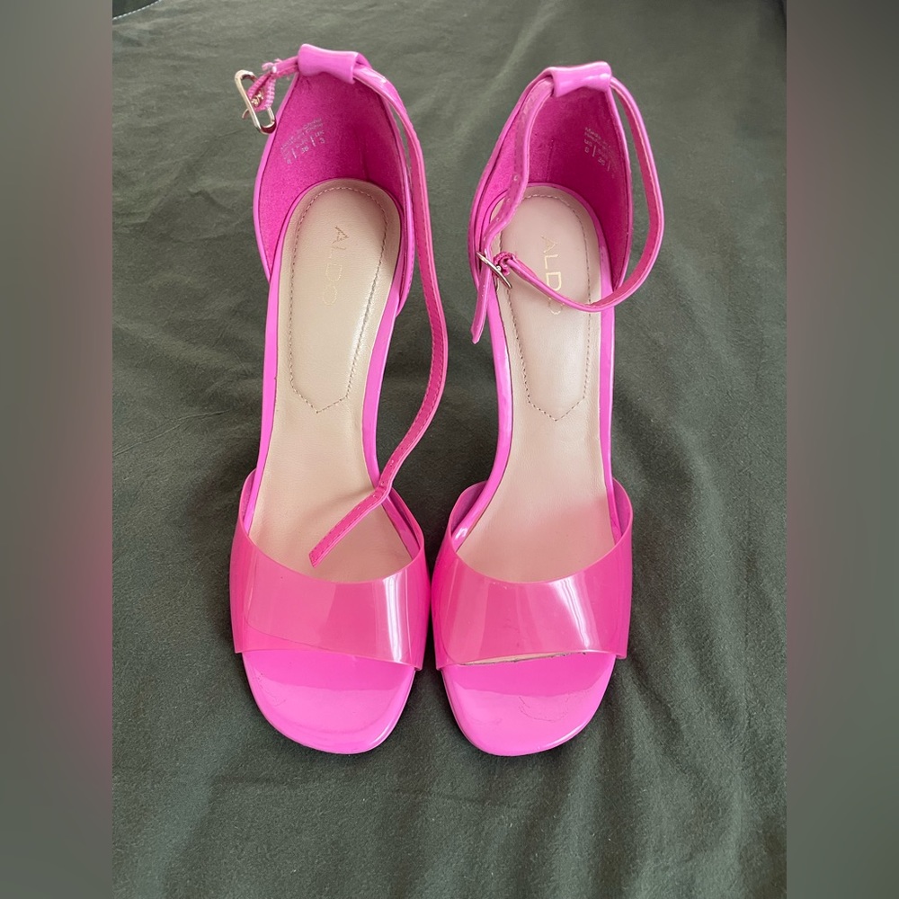 Pink heels